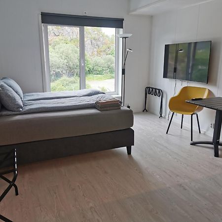 Lofoten Studio Apartment, Vestermyrveien 11 Svolvaer Bagian luar foto