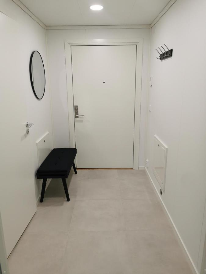 Lofoten Studio Apartment, Vestermyrveien 11 Svolvaer Bagian luar foto